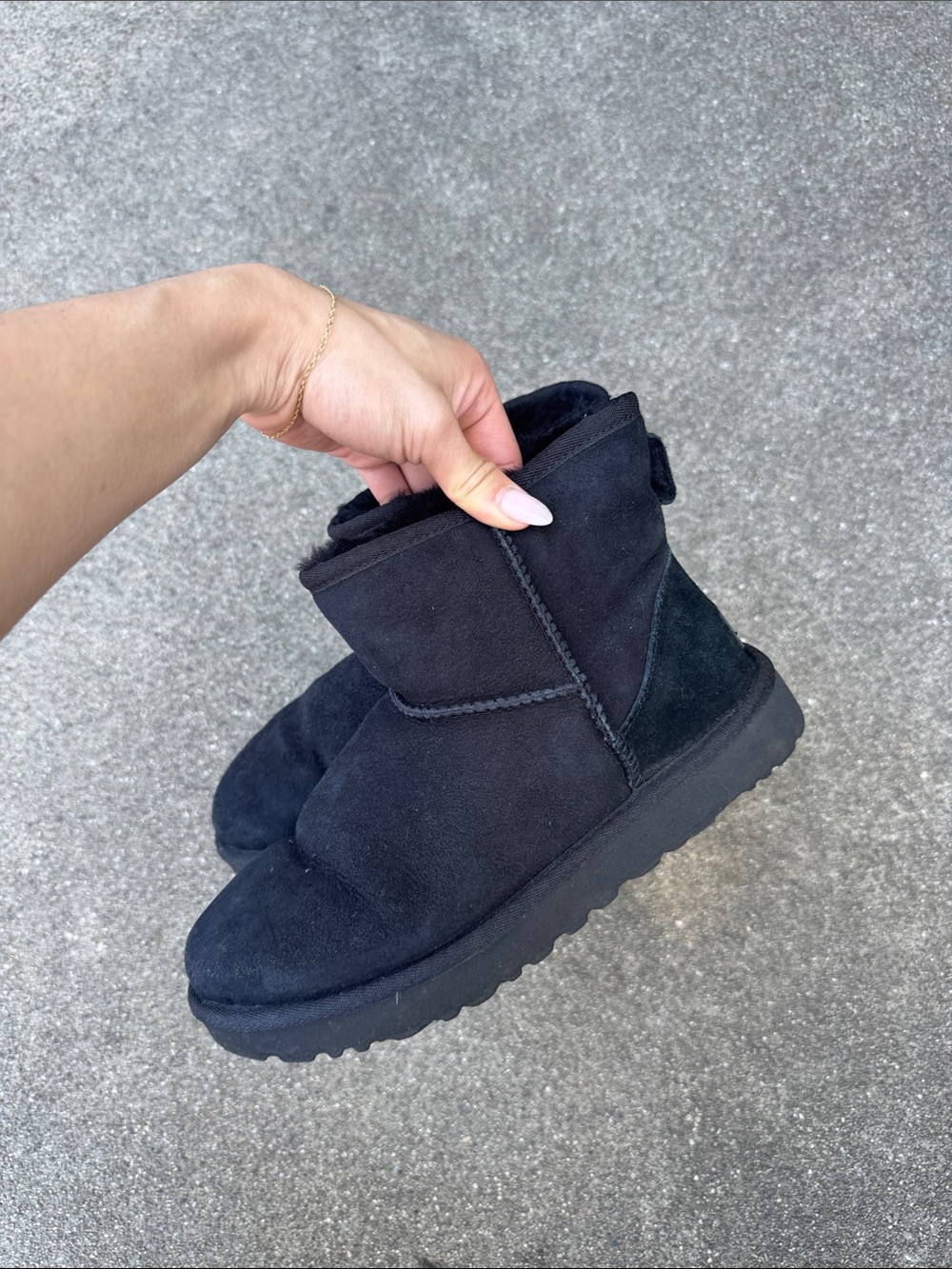 Black uggs